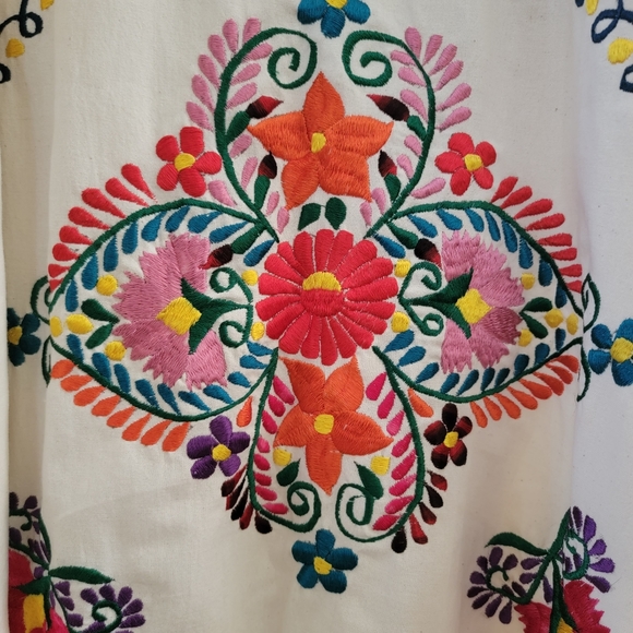 Embroidered | Cotton Muslin | Pueblo Dress - Picture 5 of 12